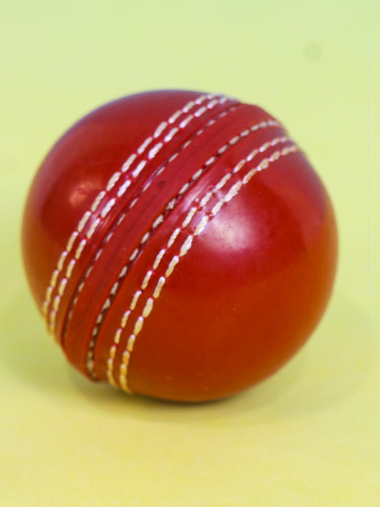 KTY14 Rubber Cock Cricket Ball Red