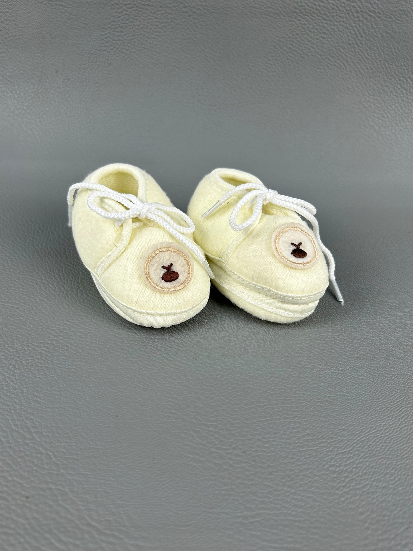 Pack of 6 Multicolor Basic Booties For Newborn NB02