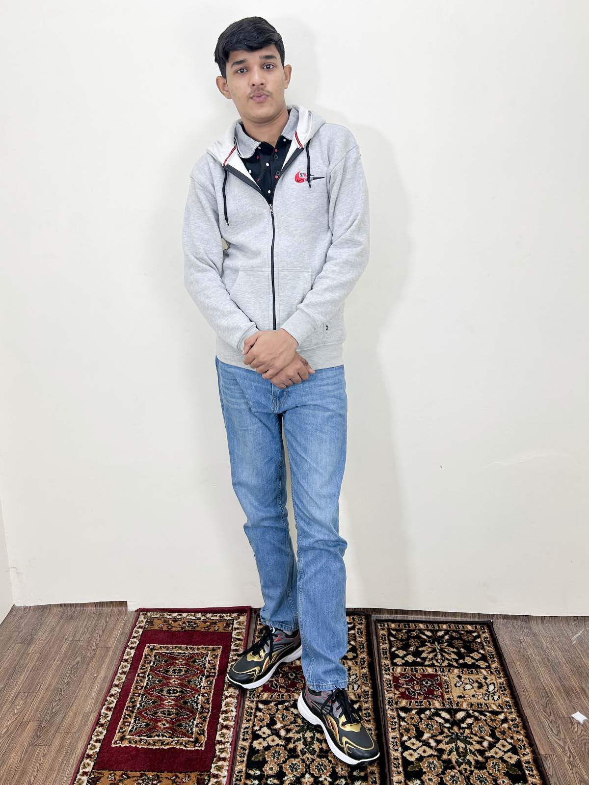 Unisex Light Grey Zipper MH32