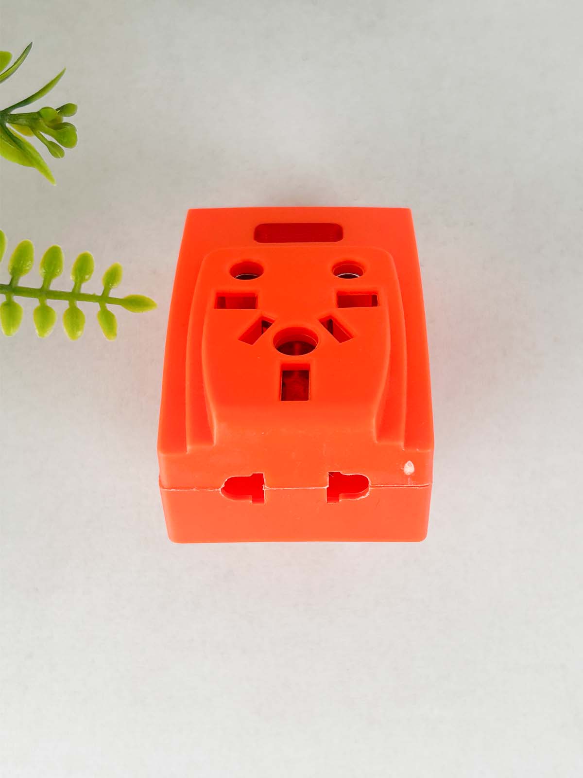 Multi-Functional Travel Adapter/Universal Socket Travel Plug Adapter Multicolor
