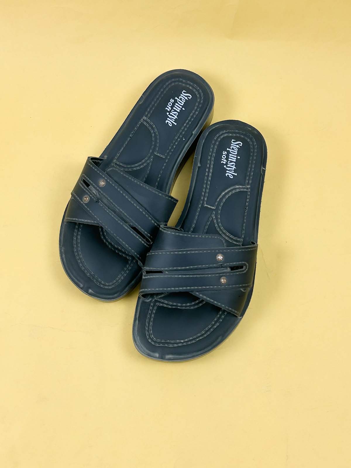 Black Casual Slipper for Women WS59