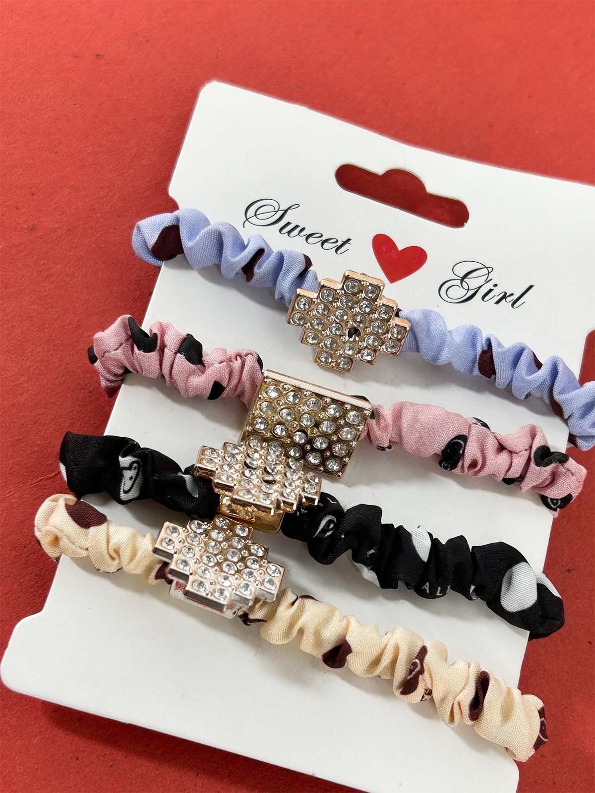 Pack Of 4 Hair Accessories For Girls GHC98