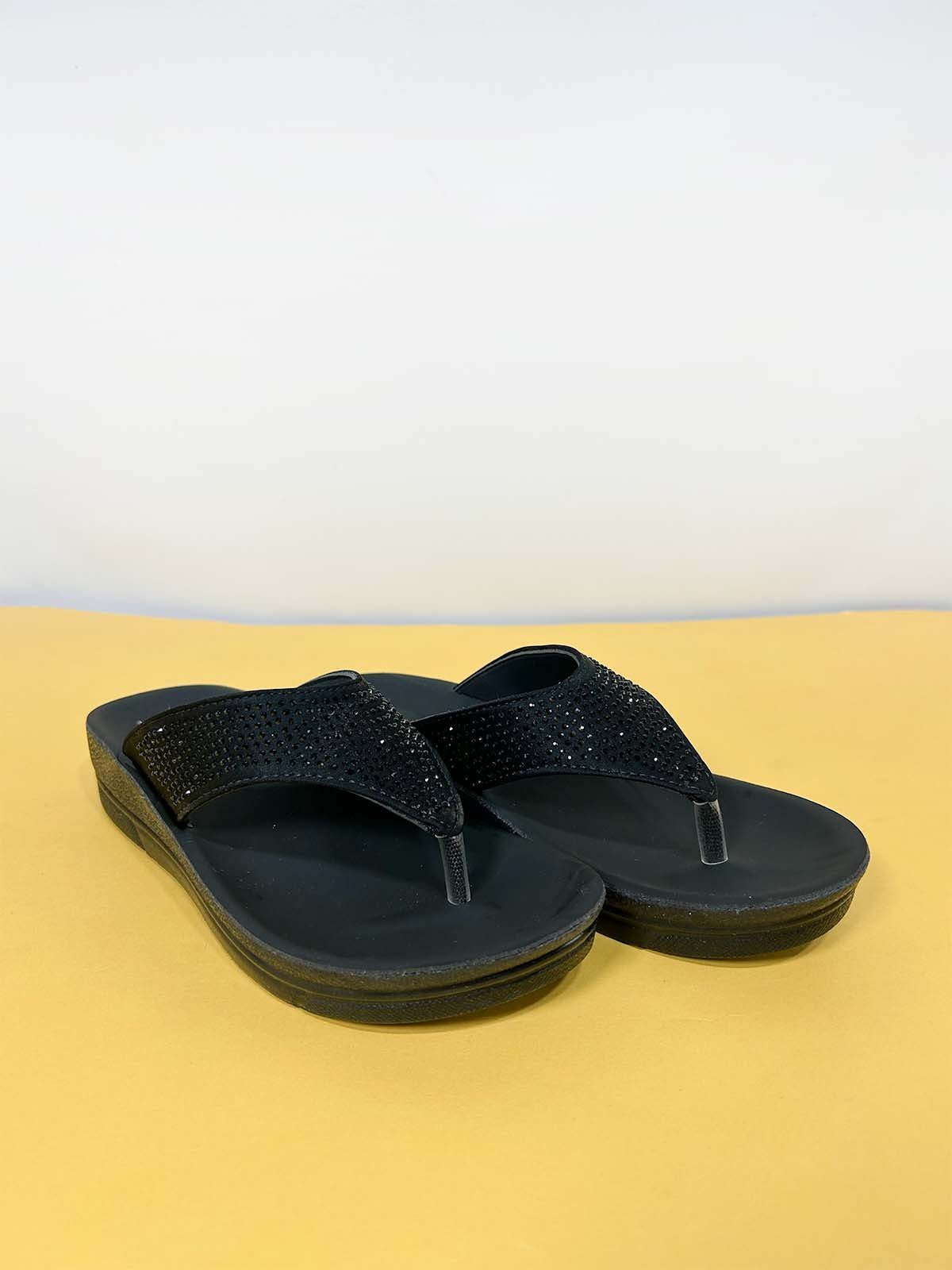 Black Casual Slipper for Women WS45