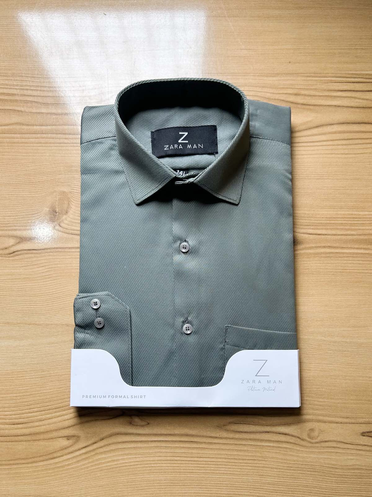 Green Self Textured Formal Dress Shirt For Men MFS571
