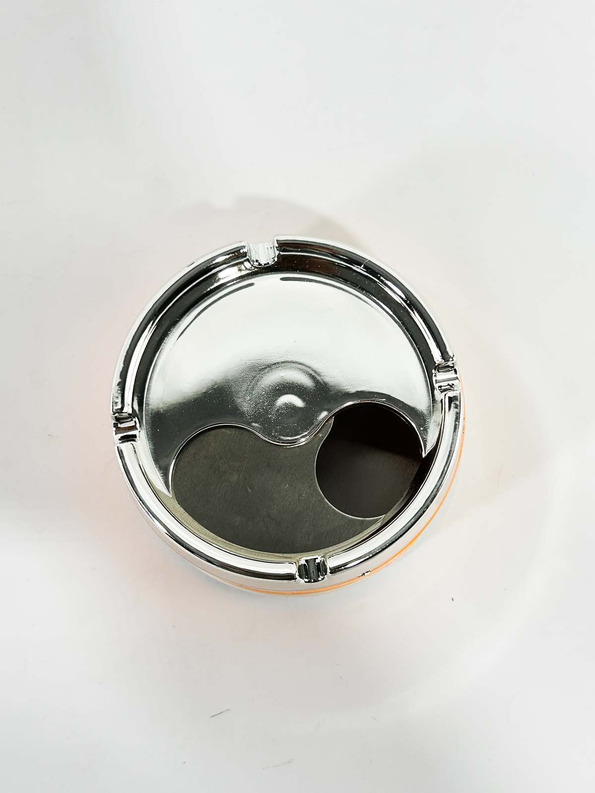 Ashtray Advanced Closed D104