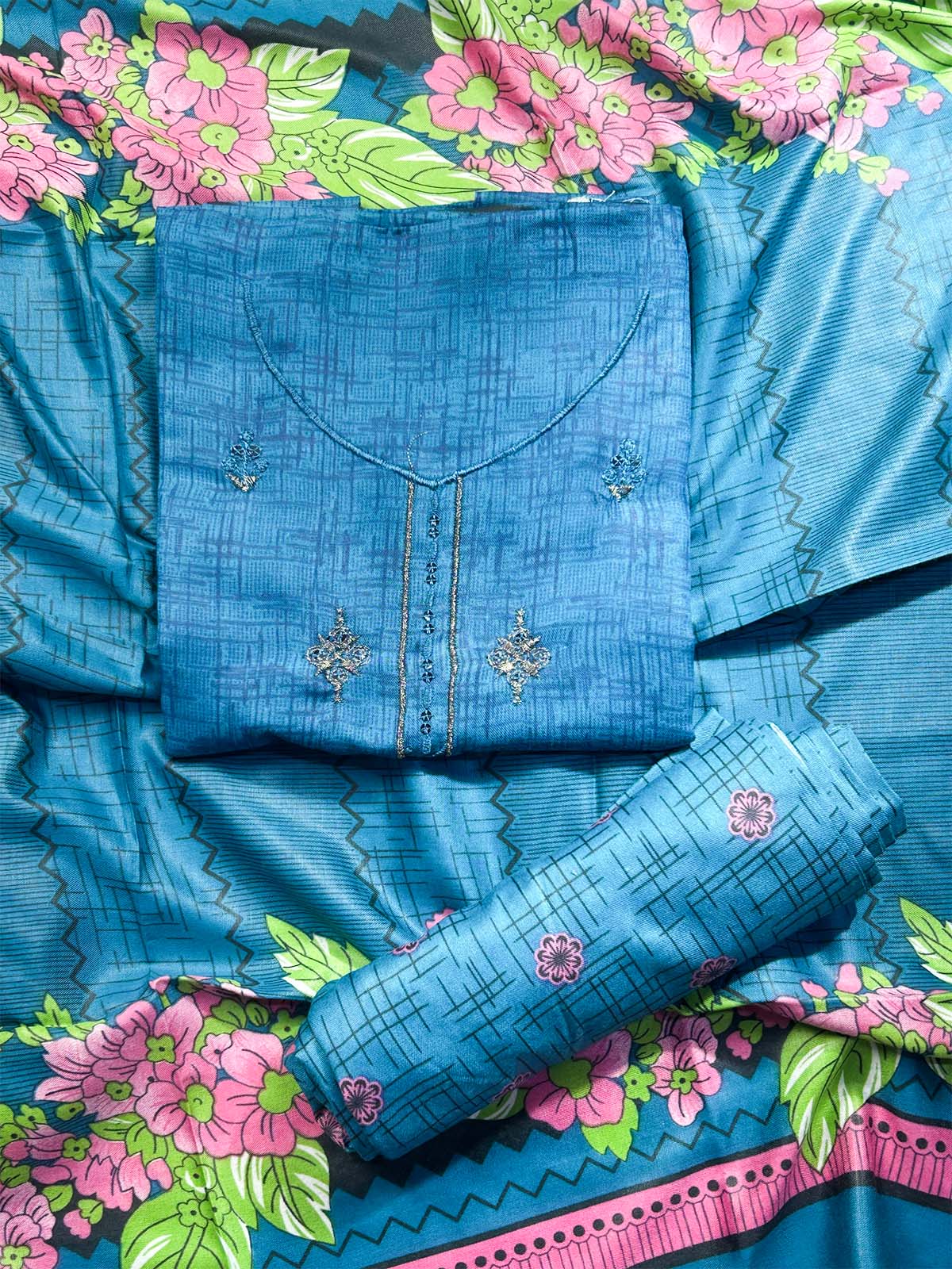 3Pcs Unstitched Digital Lawn Suit For Women WU252