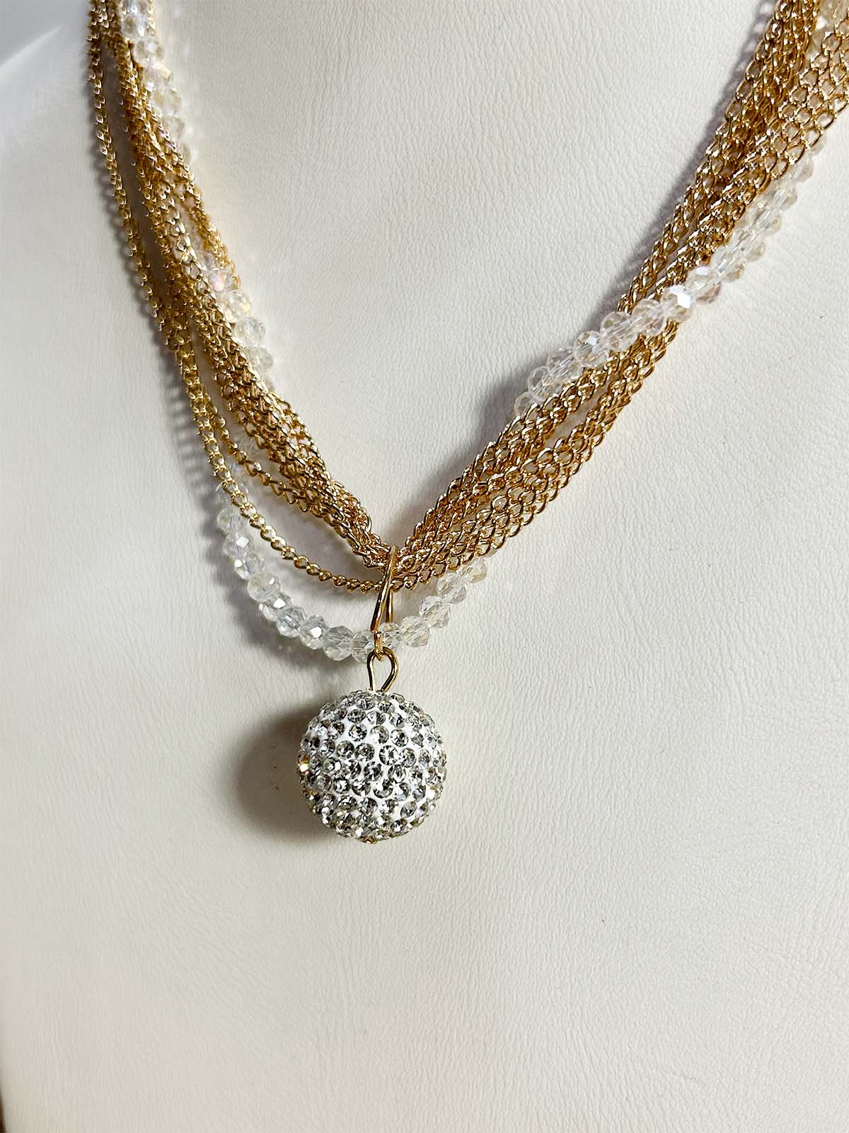 Vintage Beads Pendant Necklace WGN68
