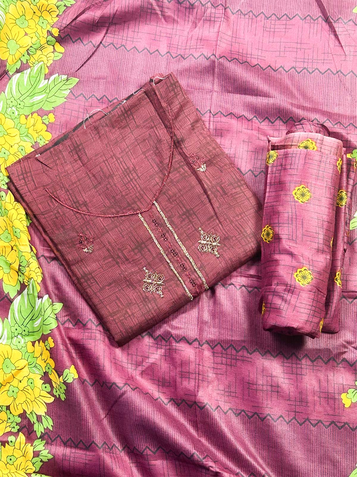 3Pcs Unstitched Digital Lawn Suit For Women WU253