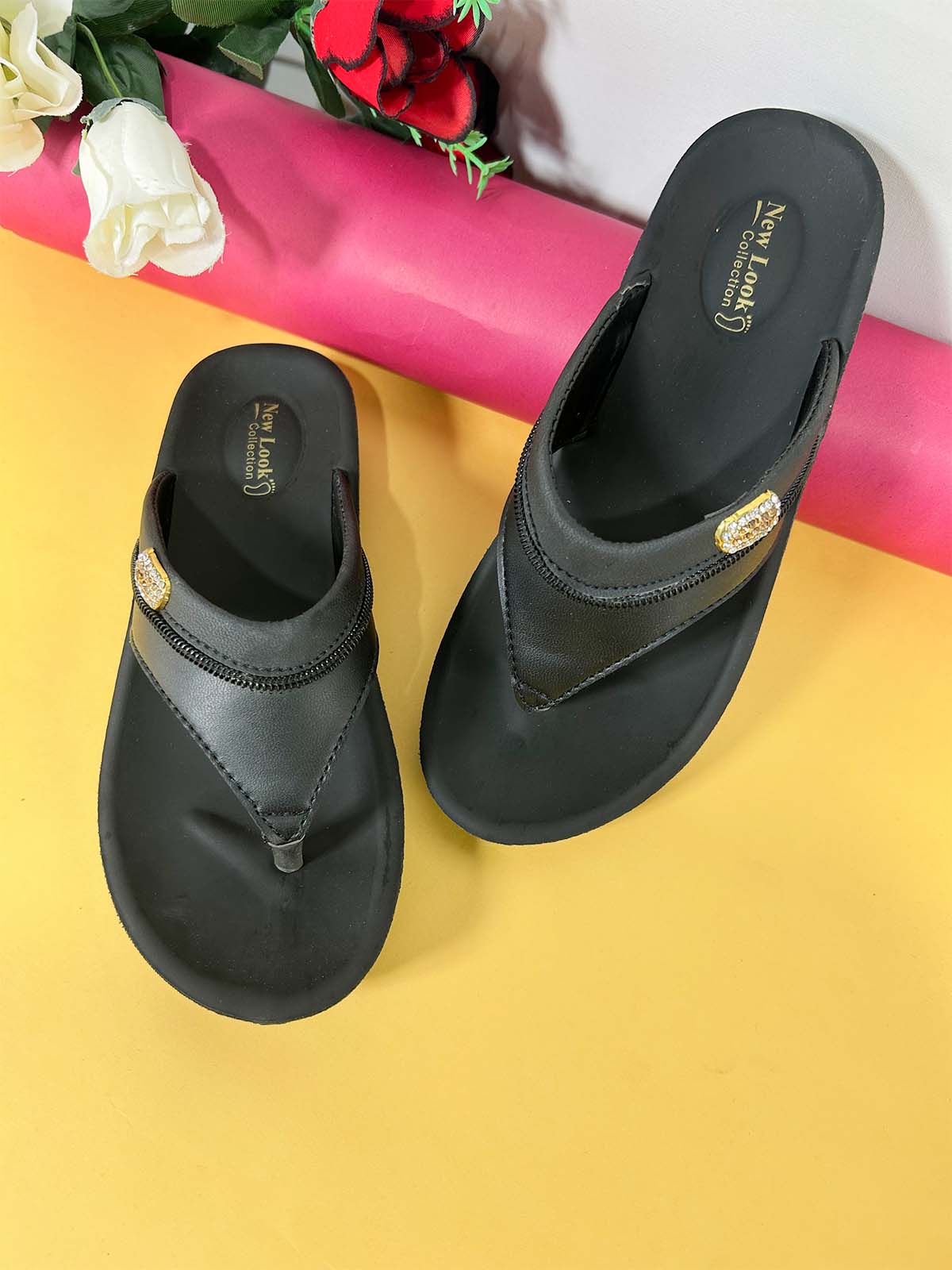 Black Casual Slipper for Women WS41