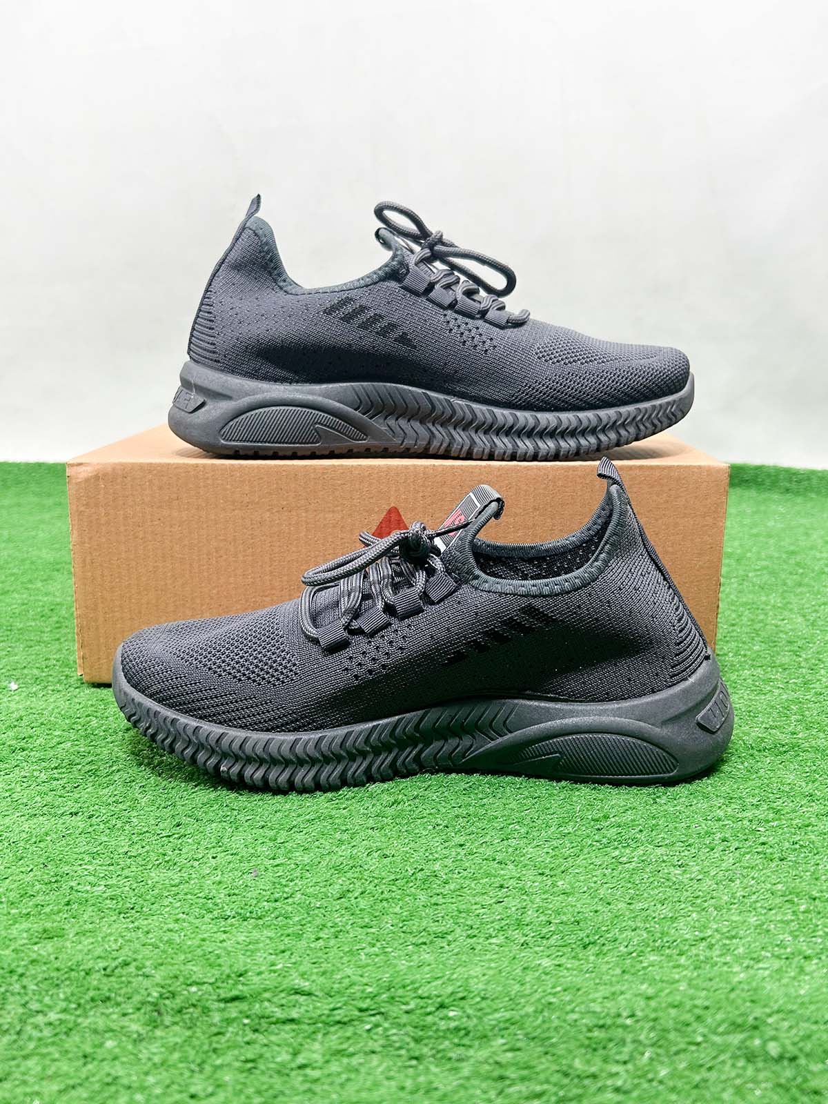 Grey Casual Sneakers For Men MJS208