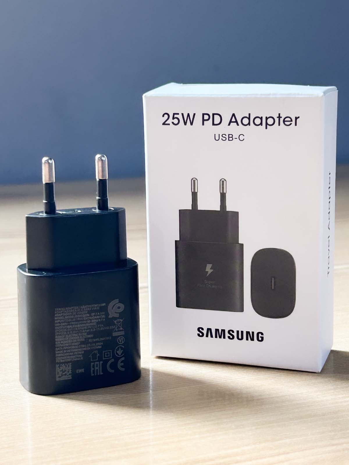 25W USB-C PD Adapter
