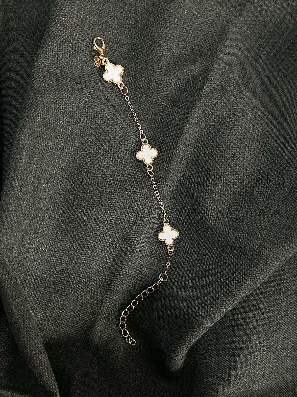 White Clover Bracelet WGN26