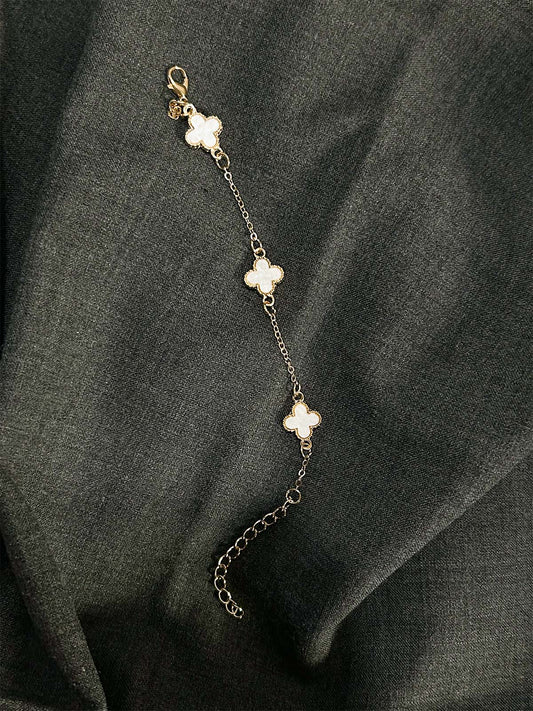 White Clover Bracelet WGN26