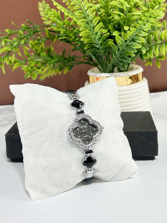 Silver Stylish Wrist Watch for Women WW125