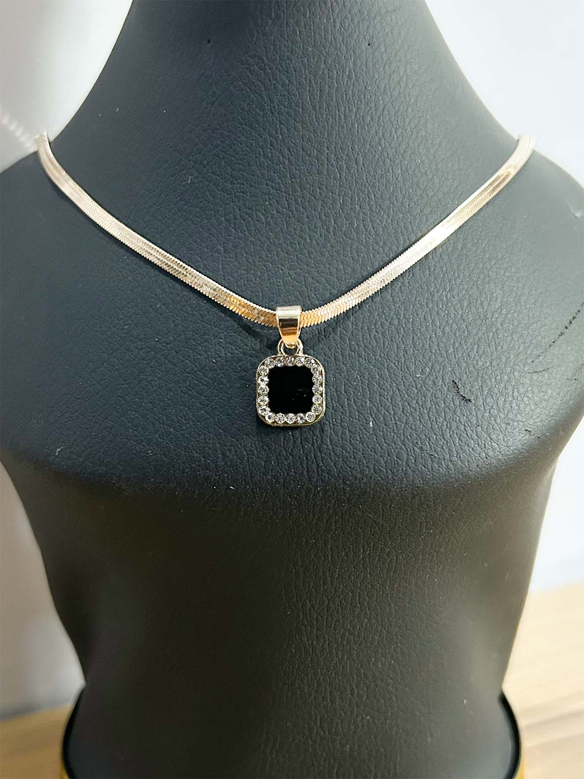 Elegant Pendant Necklace WGN77