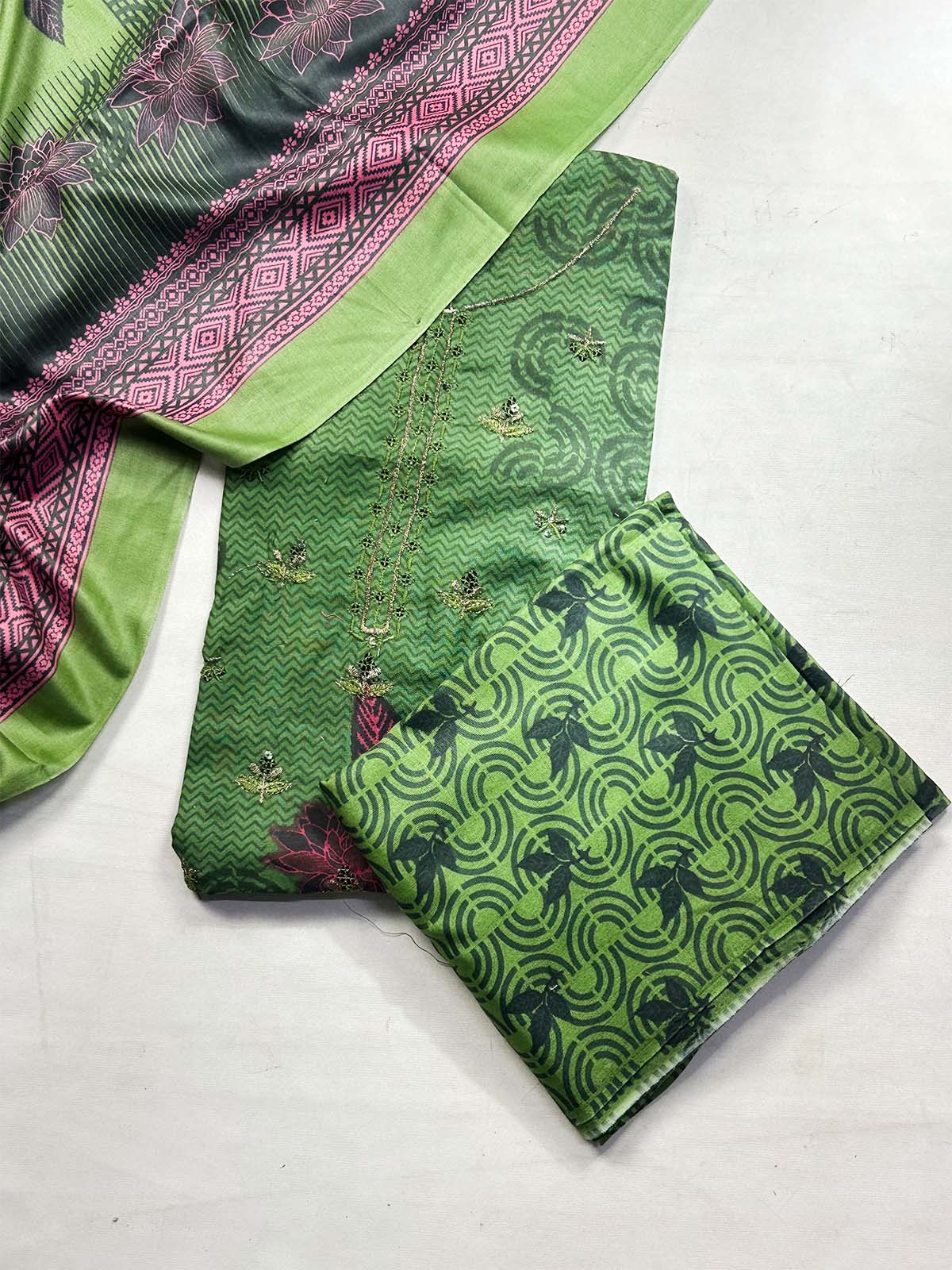 3Pcs Unstitched Digital Lawn Suit For Women WU261