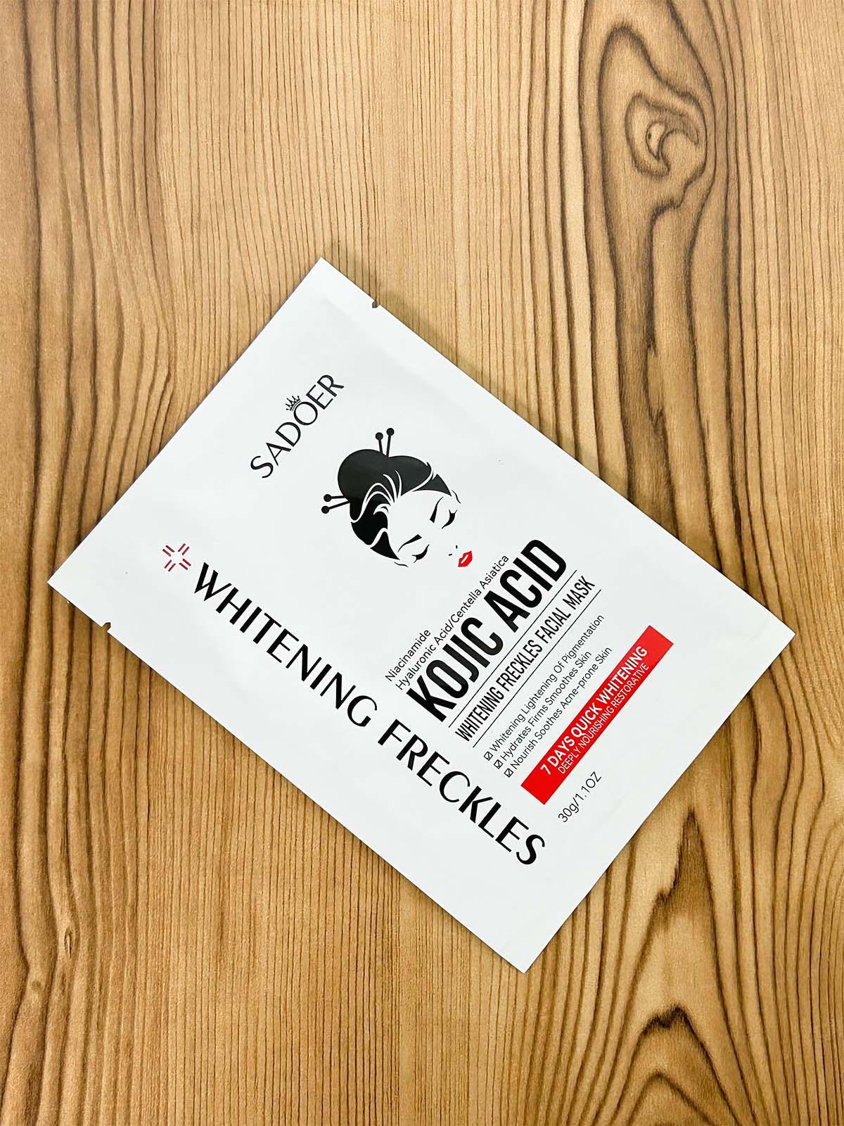 Kojic Acid Whitening Freckles Facial Mask C72