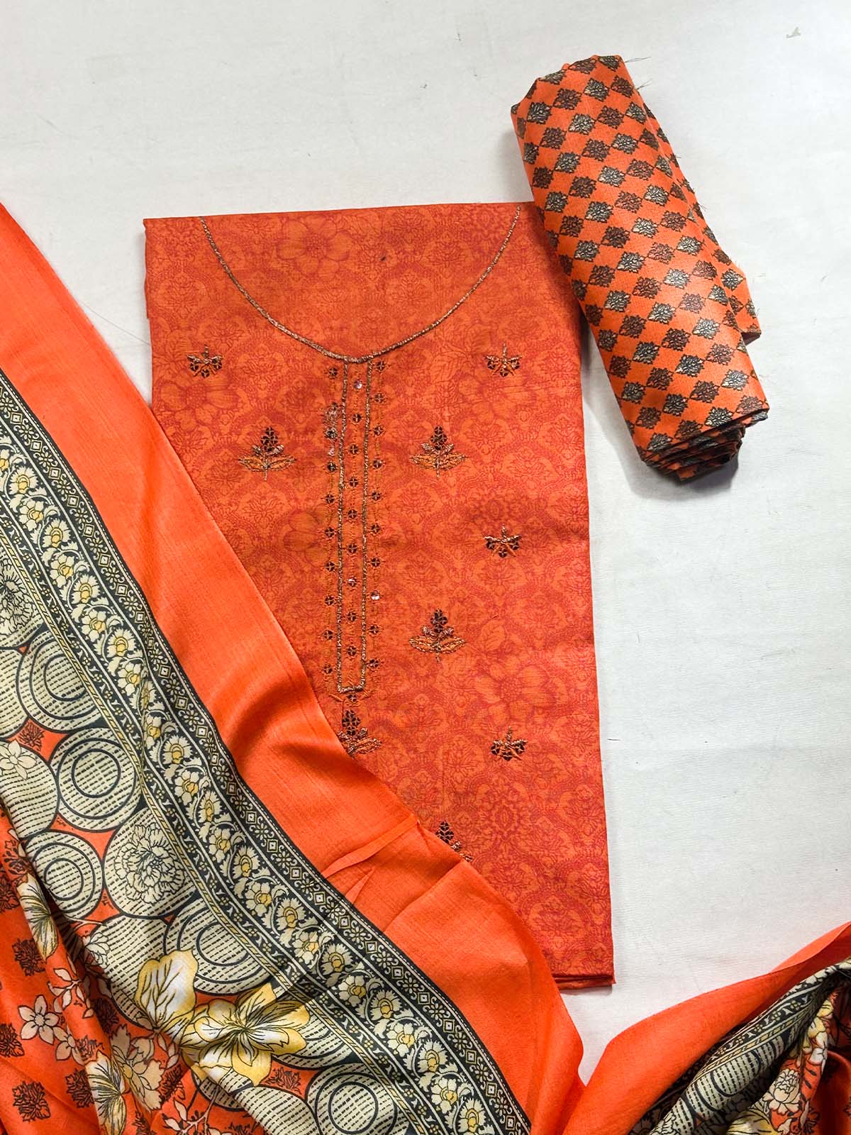 3Pcs Unstitched Digital Lawn Suit For Women WU266