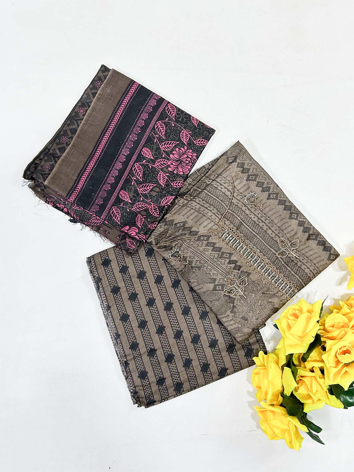 3Pcs Unstitched Digital Lawn Suit For Women WU163
