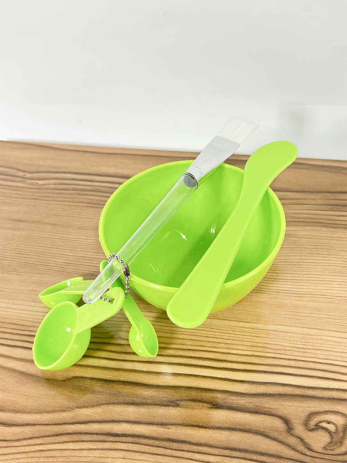 EFS 6-in-1 DIY Facial Mask Mixing Bowl Set Multicolor