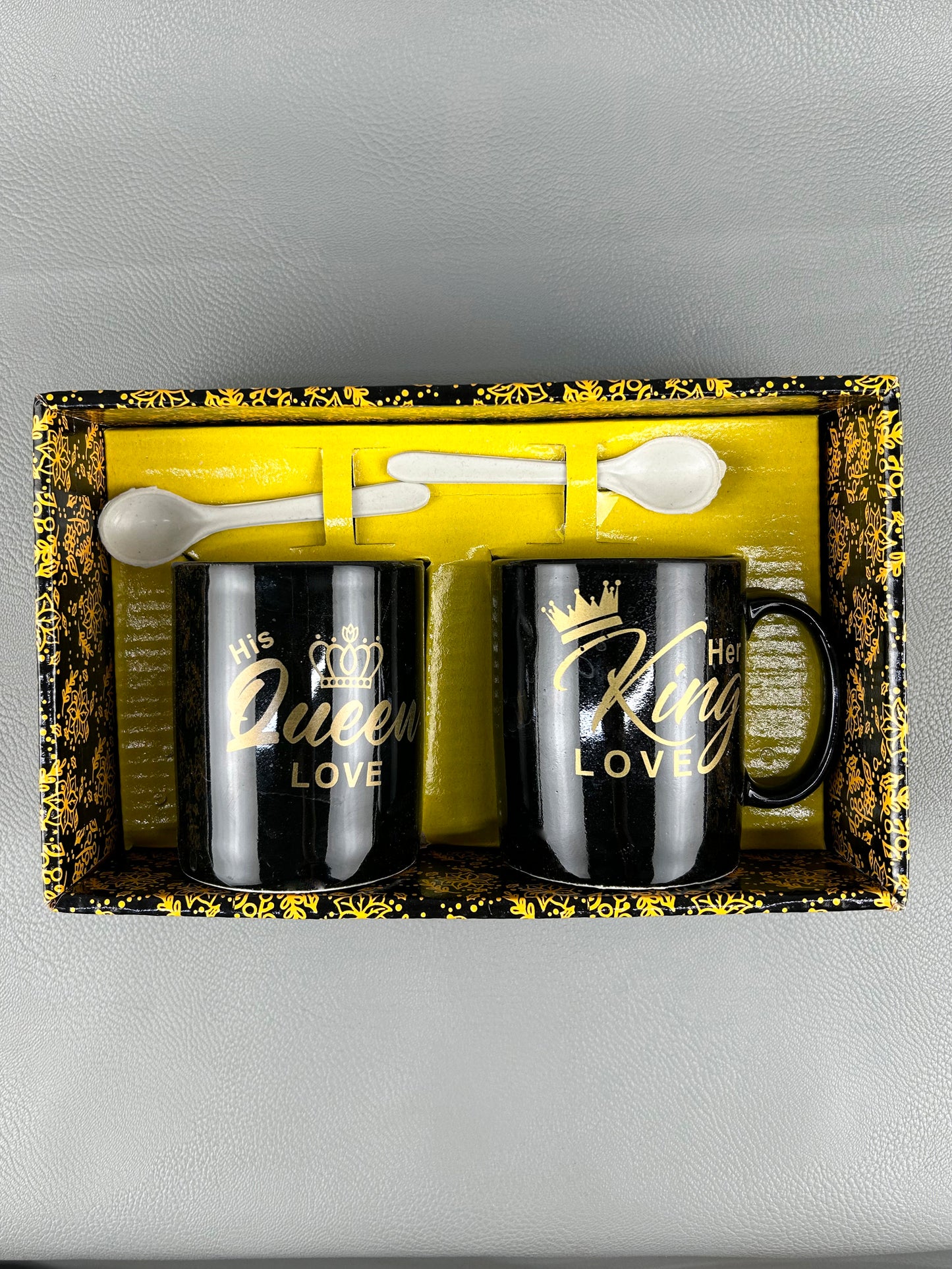 Pack of 2 King & Queen Coffee Mug with Spoon CM01