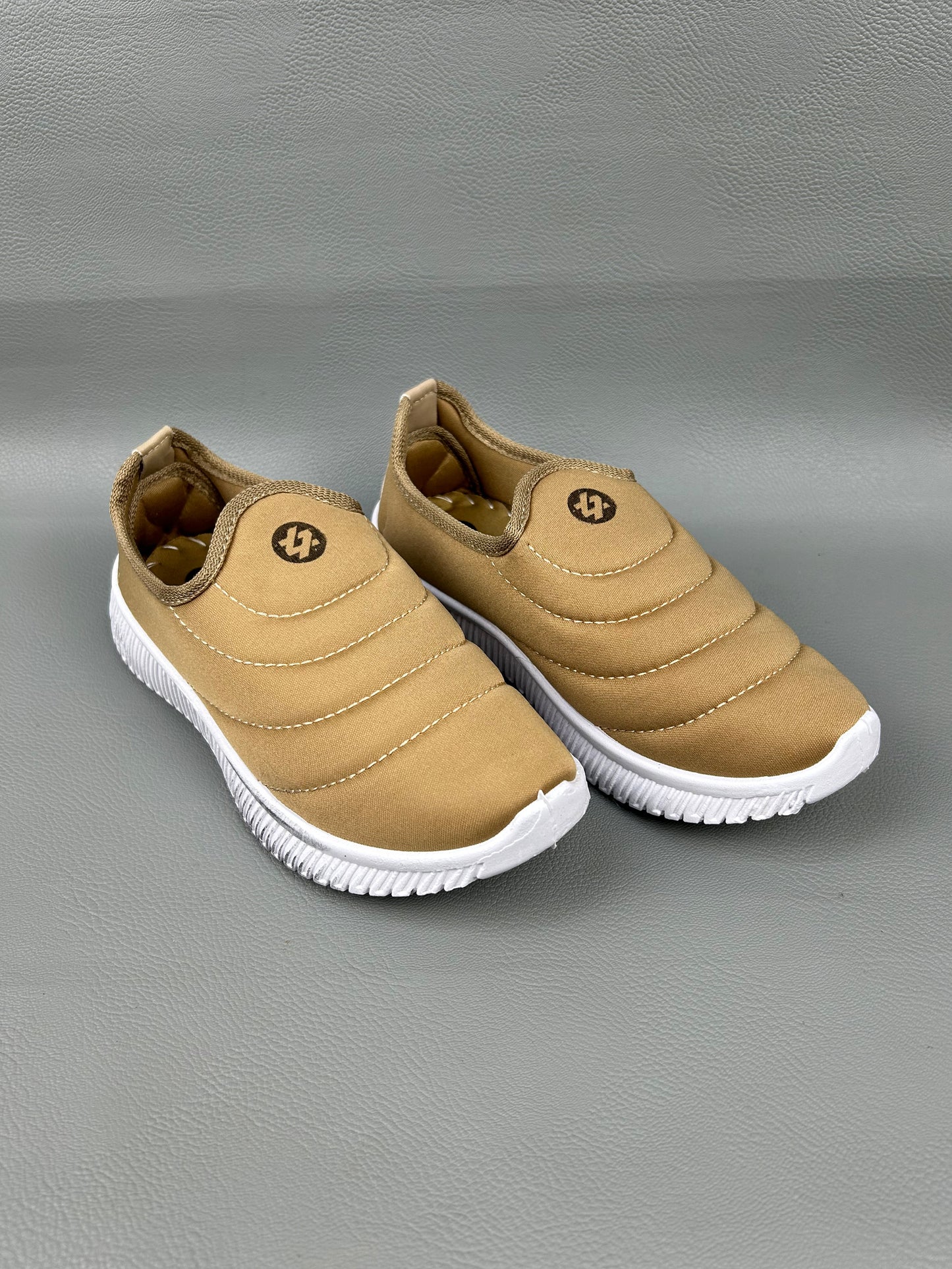 Fawn Sneakers For Women/Girls GWS23