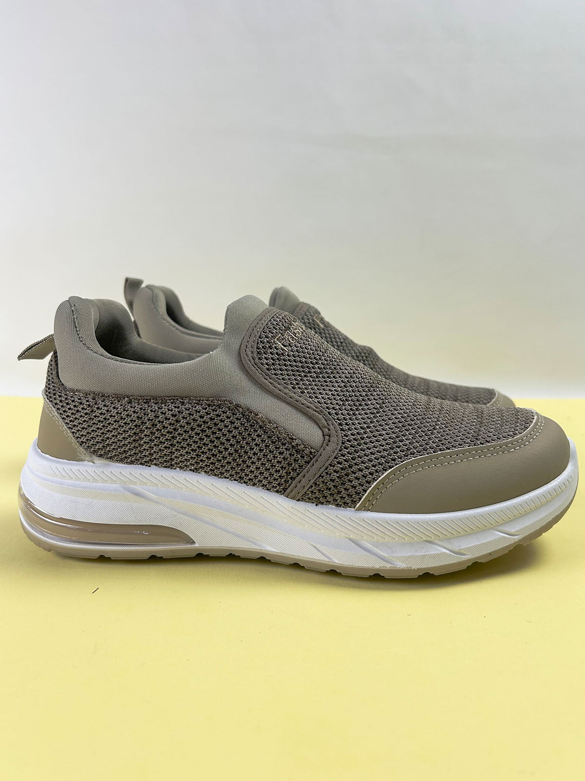 Brown Casual Sneakers For Men MJS229