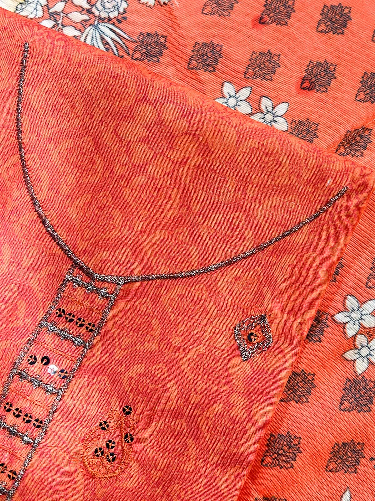 3Pcs Unstitched Digital Lawn Suit For Women WU235