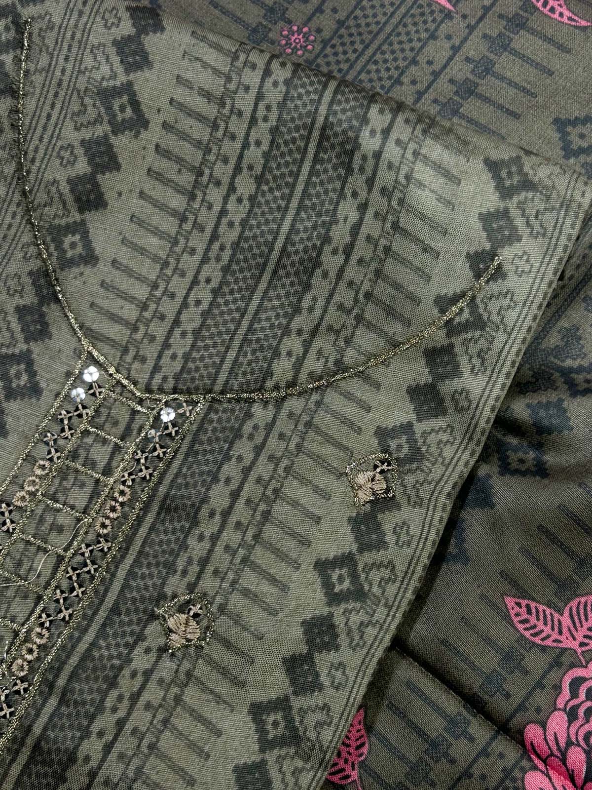 3Pcs Unstitched Digital Lawn Suit For Women WU240