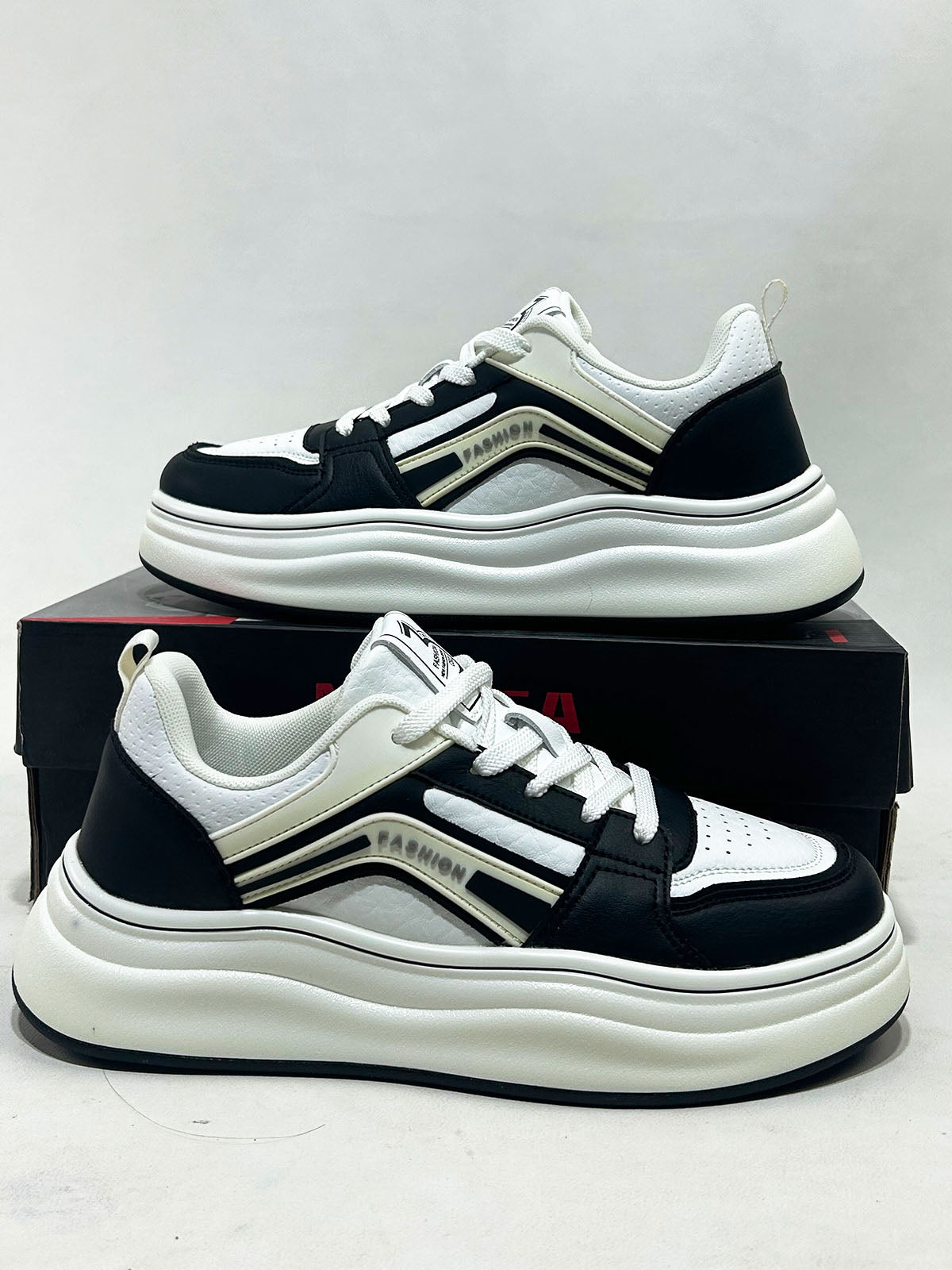 WB Imported Casual Sneakers For Men MJS246