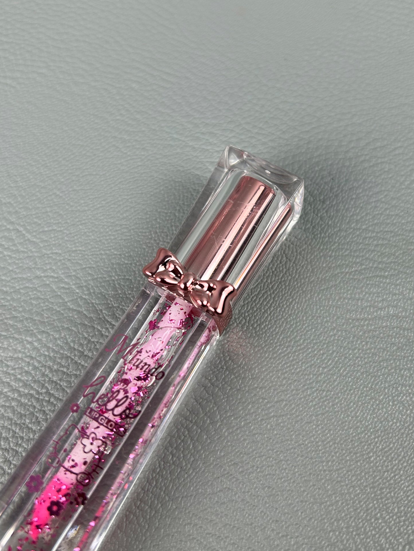 Hello Kitty Lip-gloss with Glitter