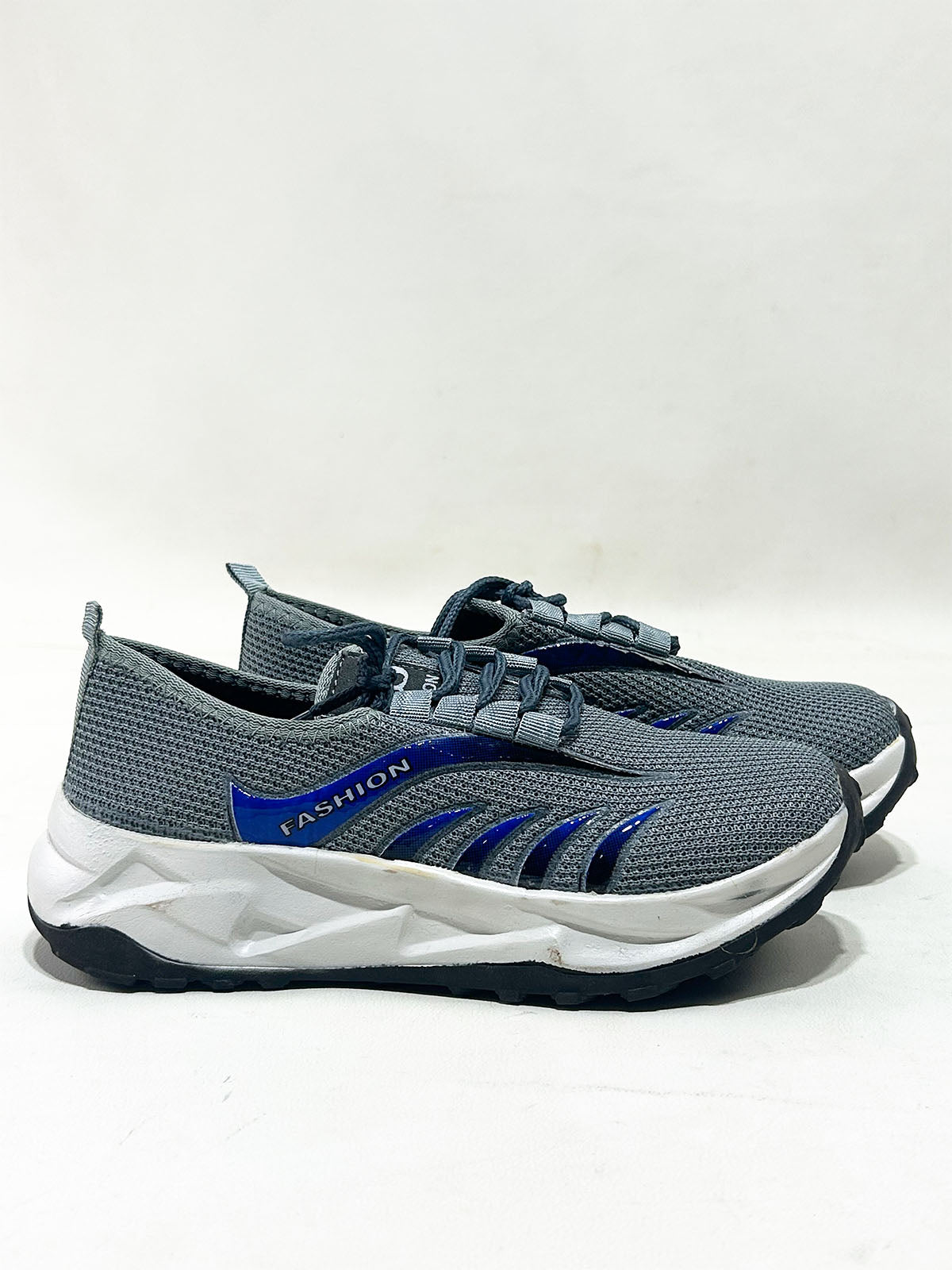 Grey Casual Sneakers For Men MJS252