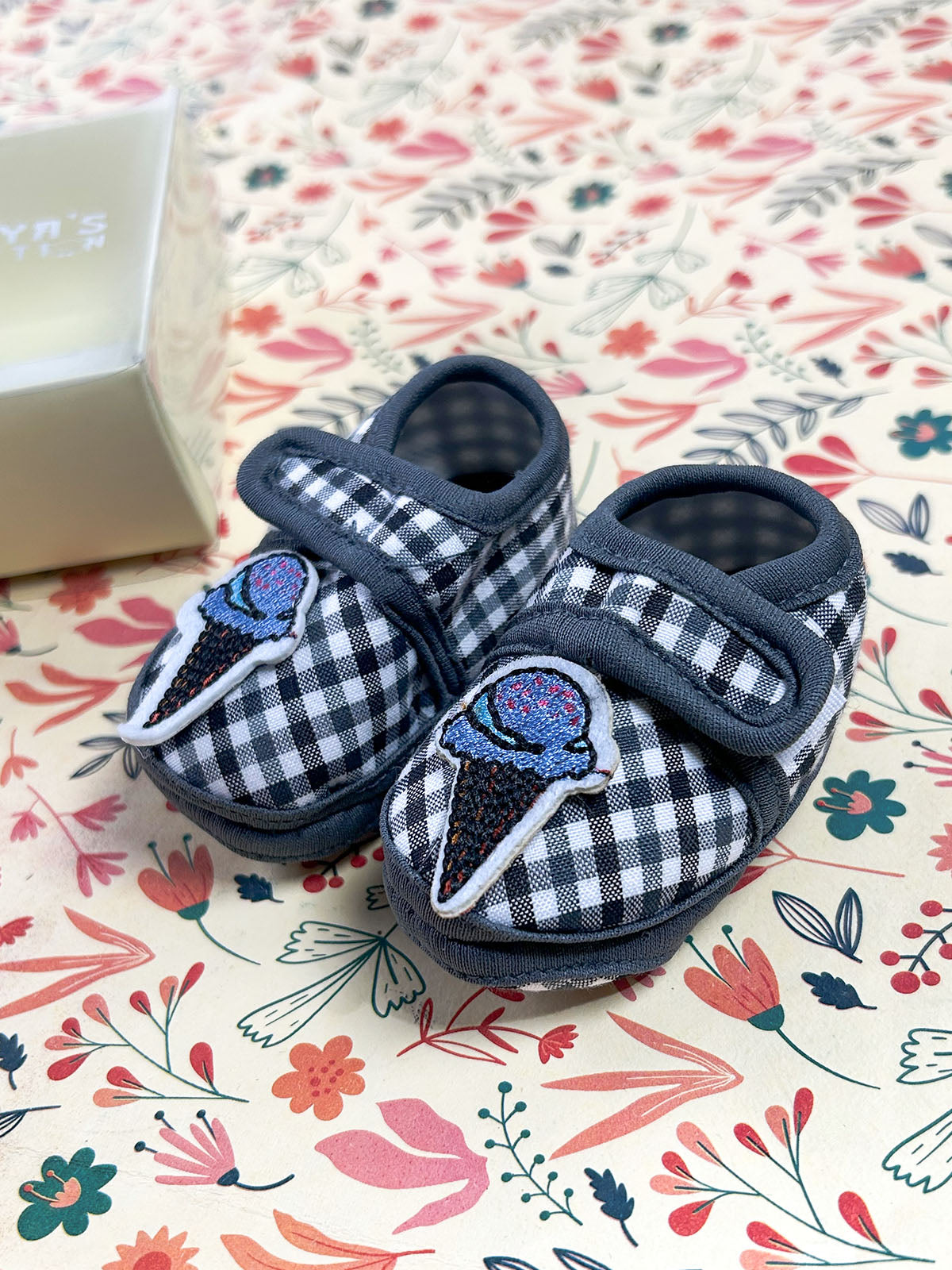 Grey Bootie For Newborn NB109