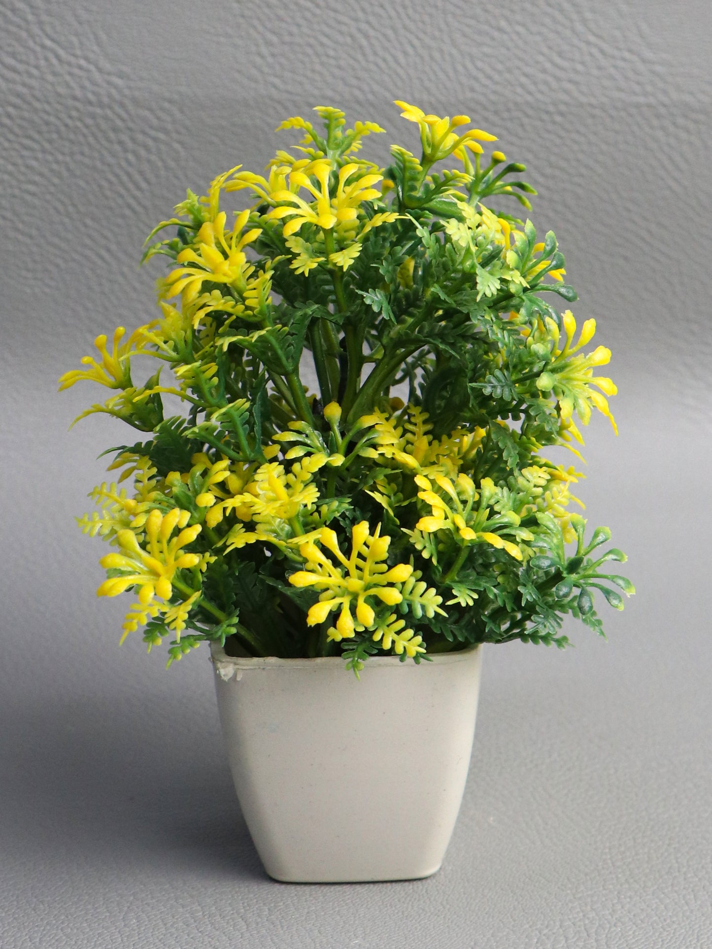 Artificial Flowers/Plants for Decorations with Plastic Pot 41 AFP01