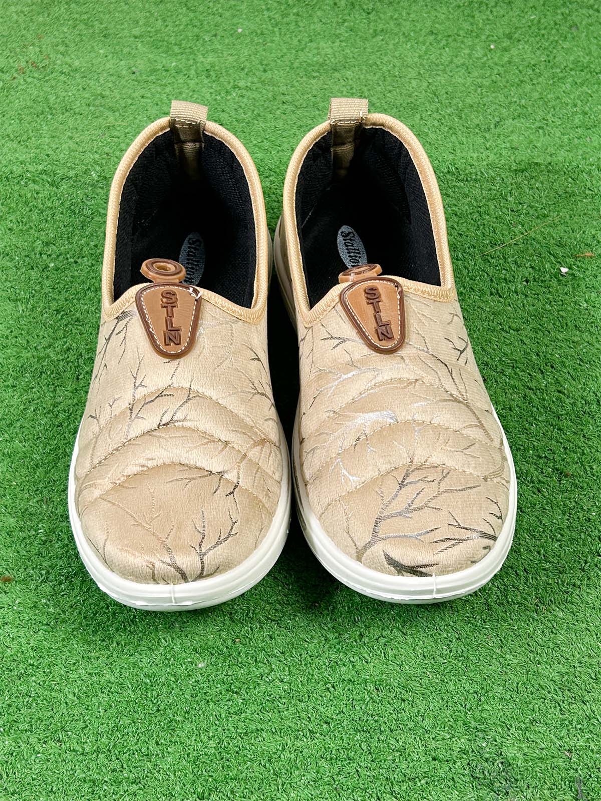 Fawn Sneakers For Women/Girls GWS37