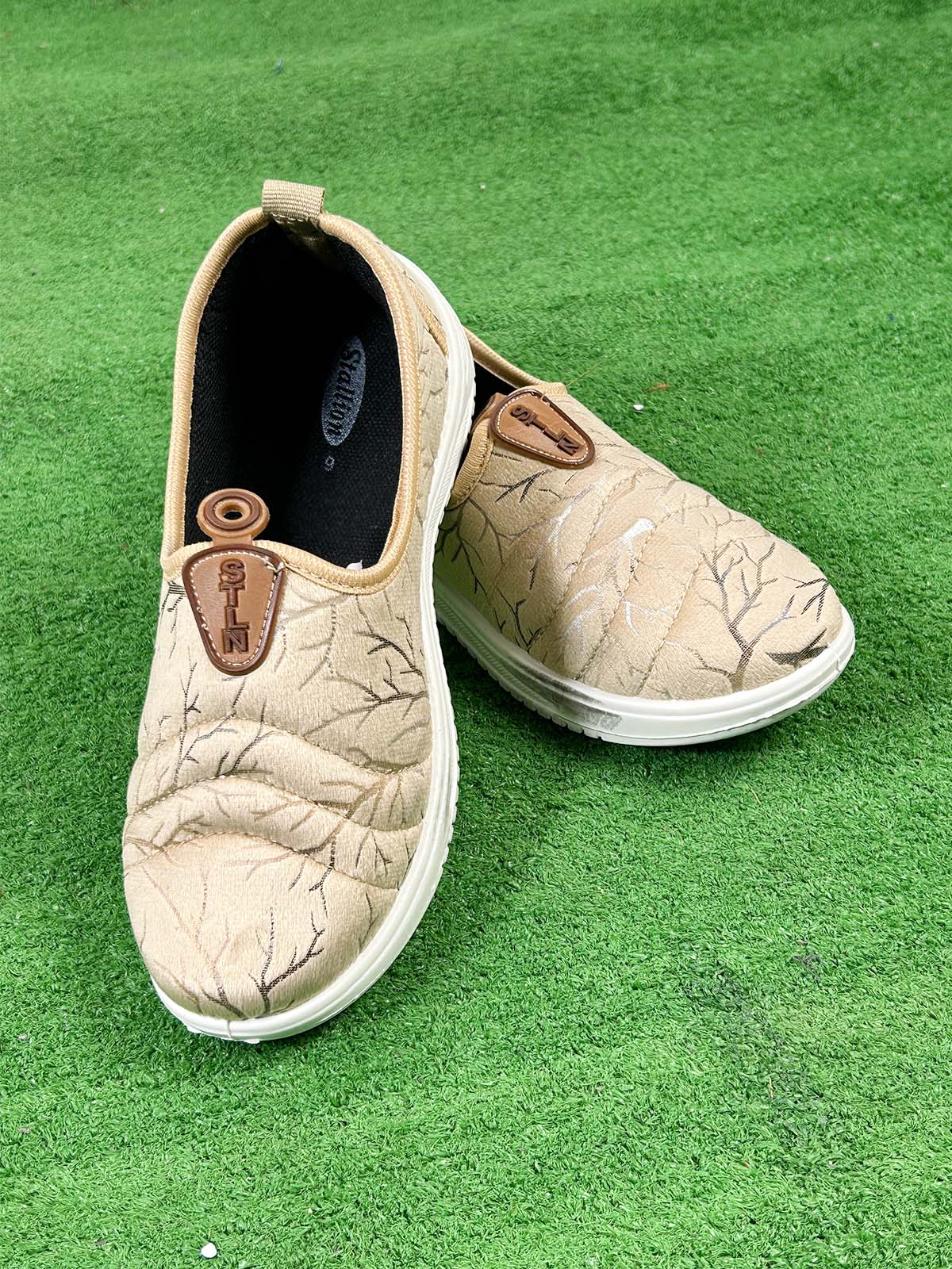 Fawn Sneakers For Women/Girls GWS37