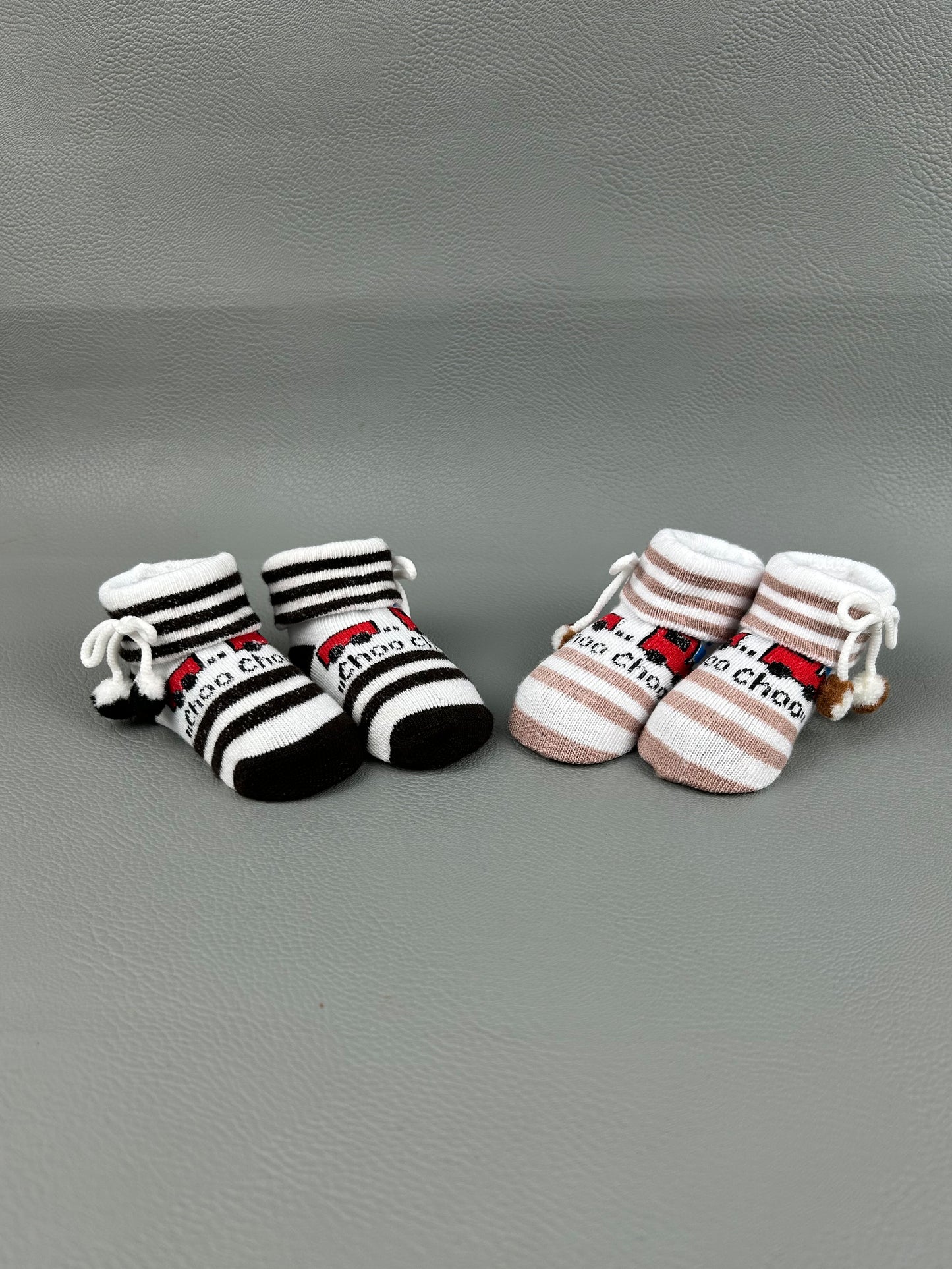 Pack of 2 Multicolor & Multidesign Basic Booties For Newborn NB01