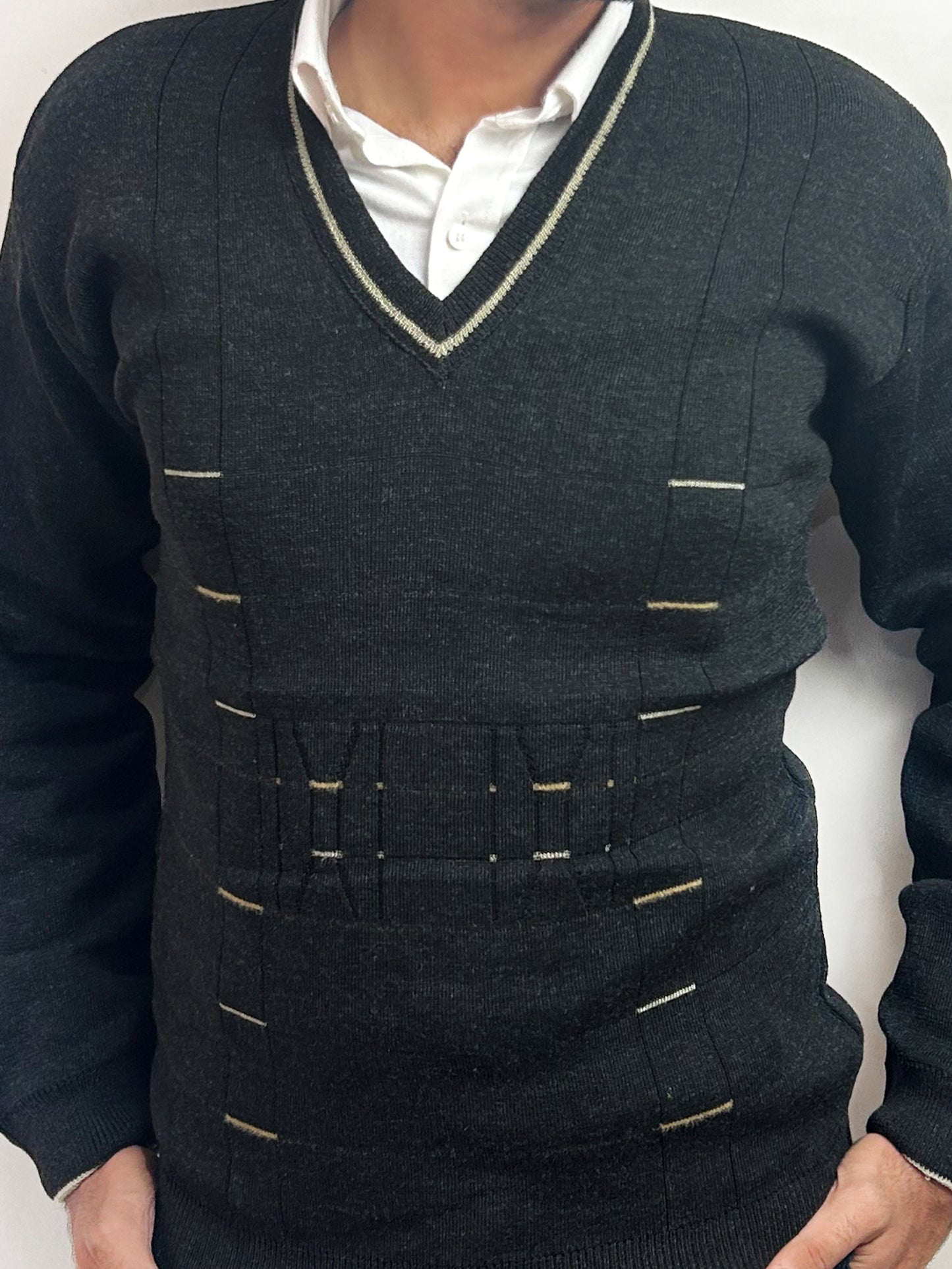 Black Full Sleeves Sweater for Men MSW37