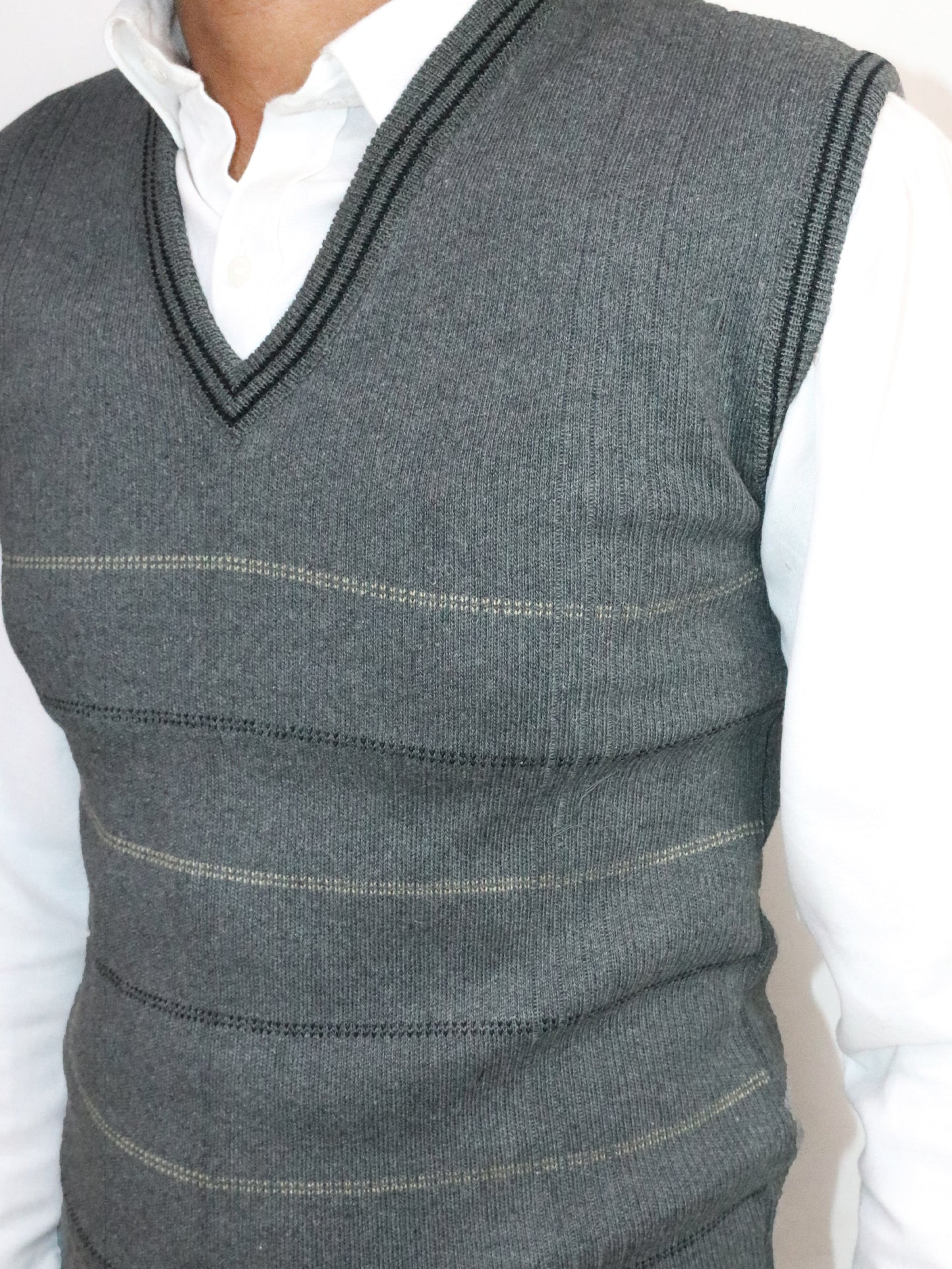 Dark Grey Sleeveless Sweater for Men MSW27