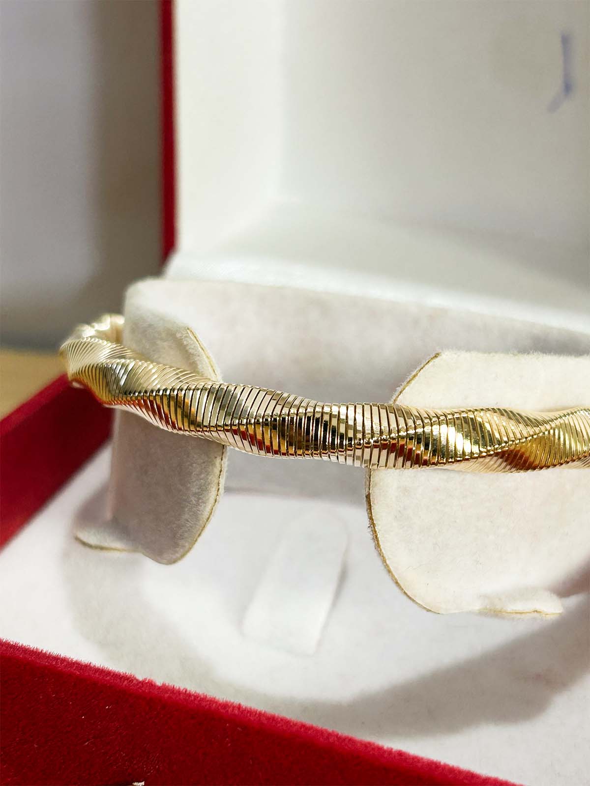 Golden Bangle WGN13