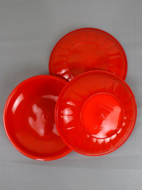 MP03 Pack Of 3 Plastic Plates Red