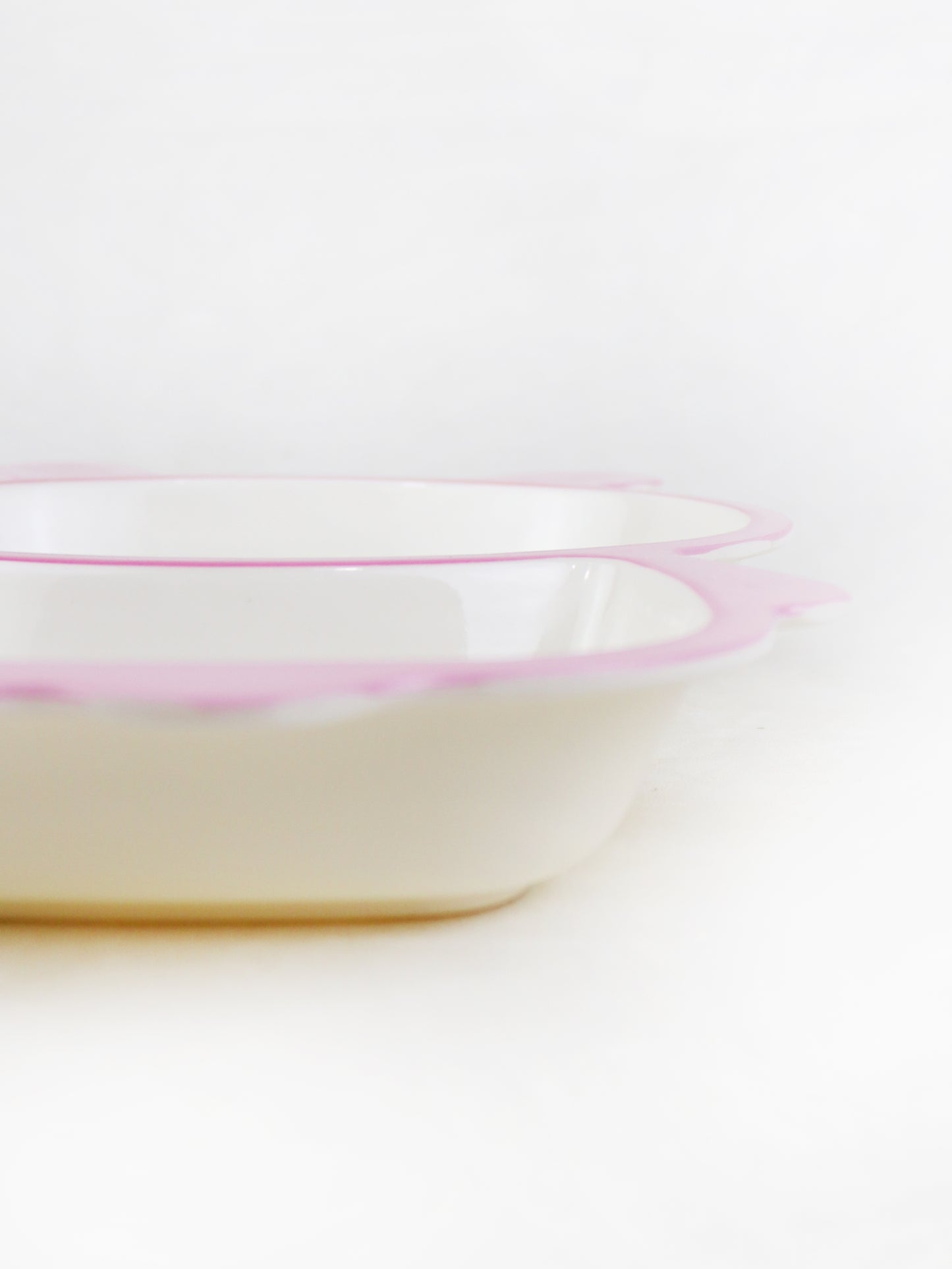 Cat Shaped 2-Compartment Melamine Tray Pink