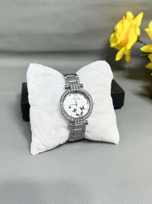 Silver Stylish Wrist Watch for Women WW73