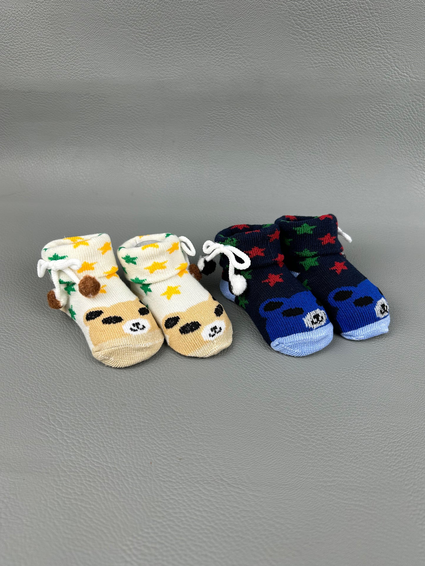 Pack of 2 Multicolor & Multidesign Basic Booties For Newborn NB01