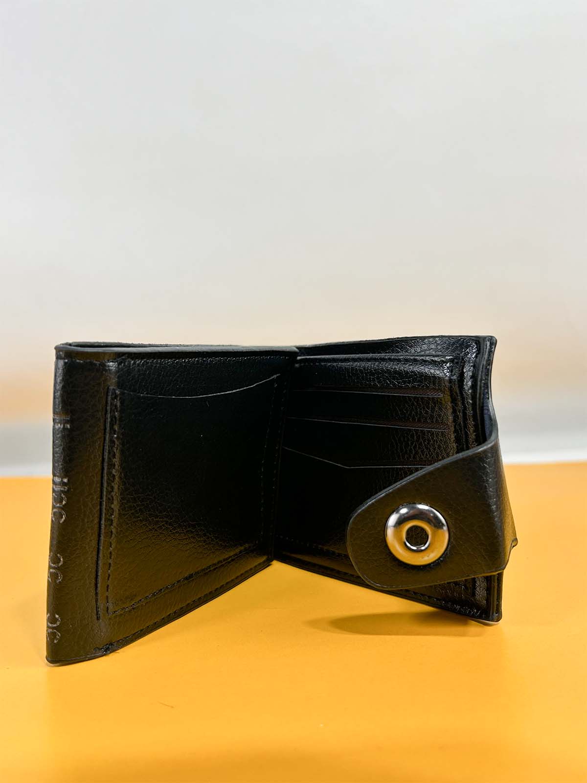 Black Syn-Leather Wallet For Men MW65