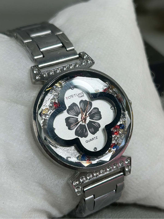 Silver Stylish Wrist Watch for Women WW75