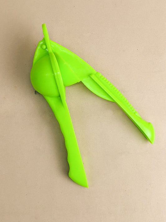 Plastic Lemon Squeezer Green KIT-3