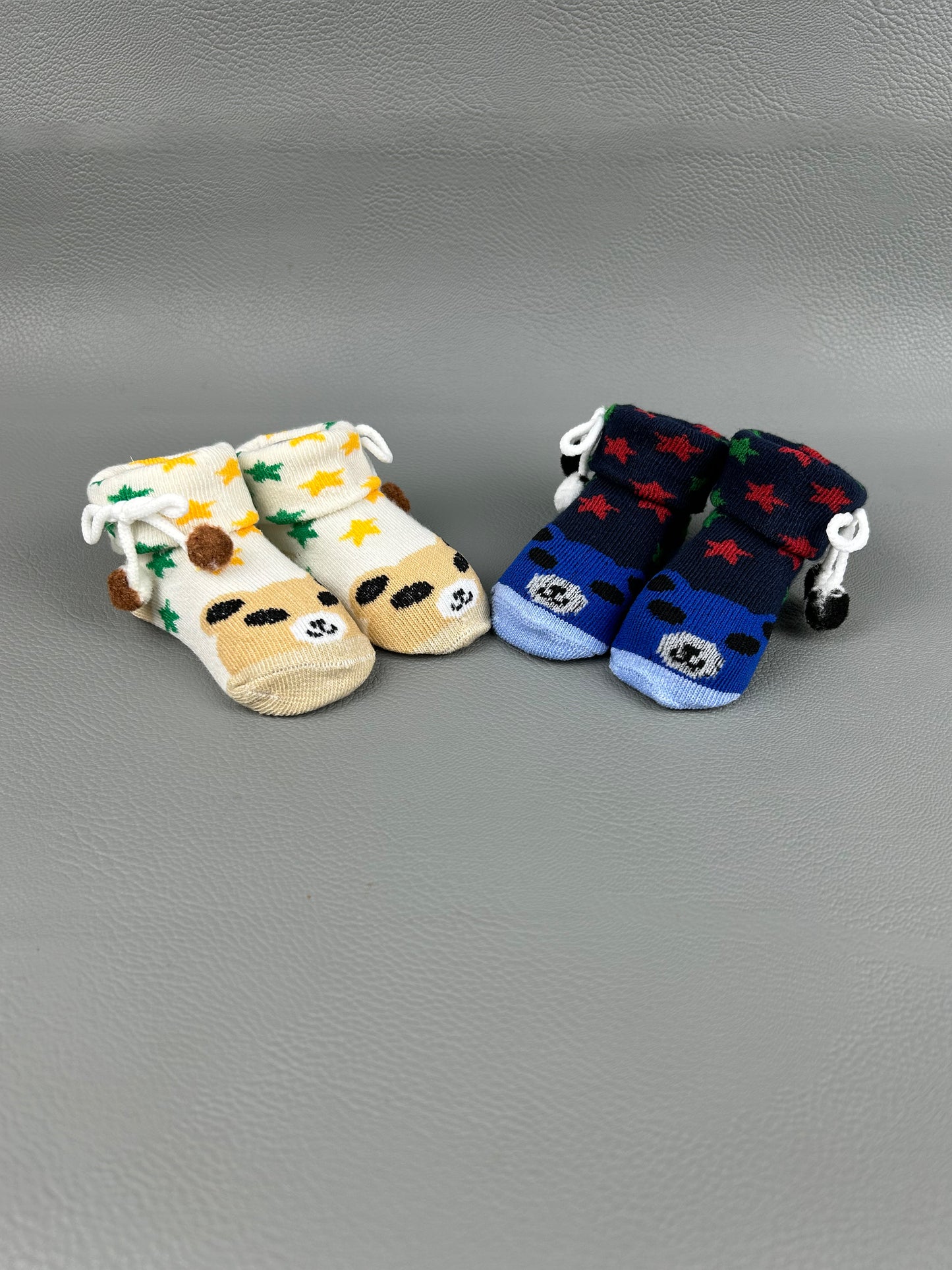 Pack of 2 Multicolor & Multidesign Basic Booties For Newborn NB01