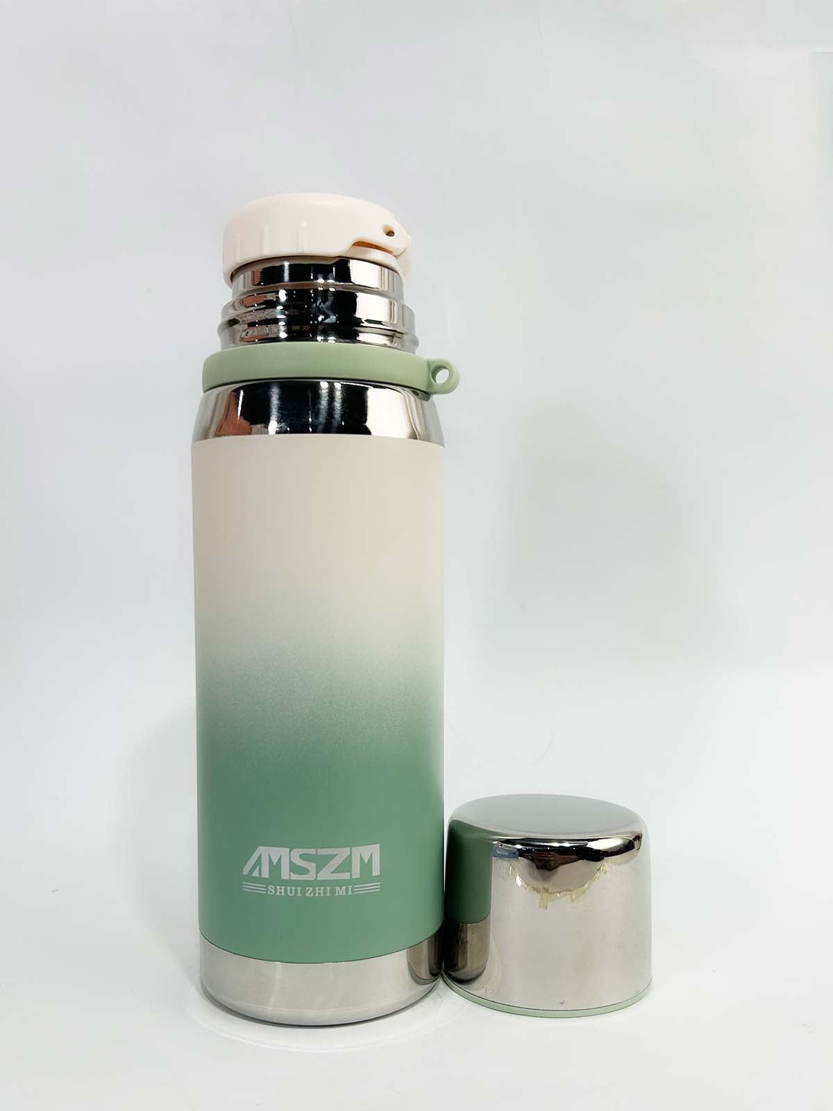 Gradient Green Stainless Steel Bottle 550ML D-74