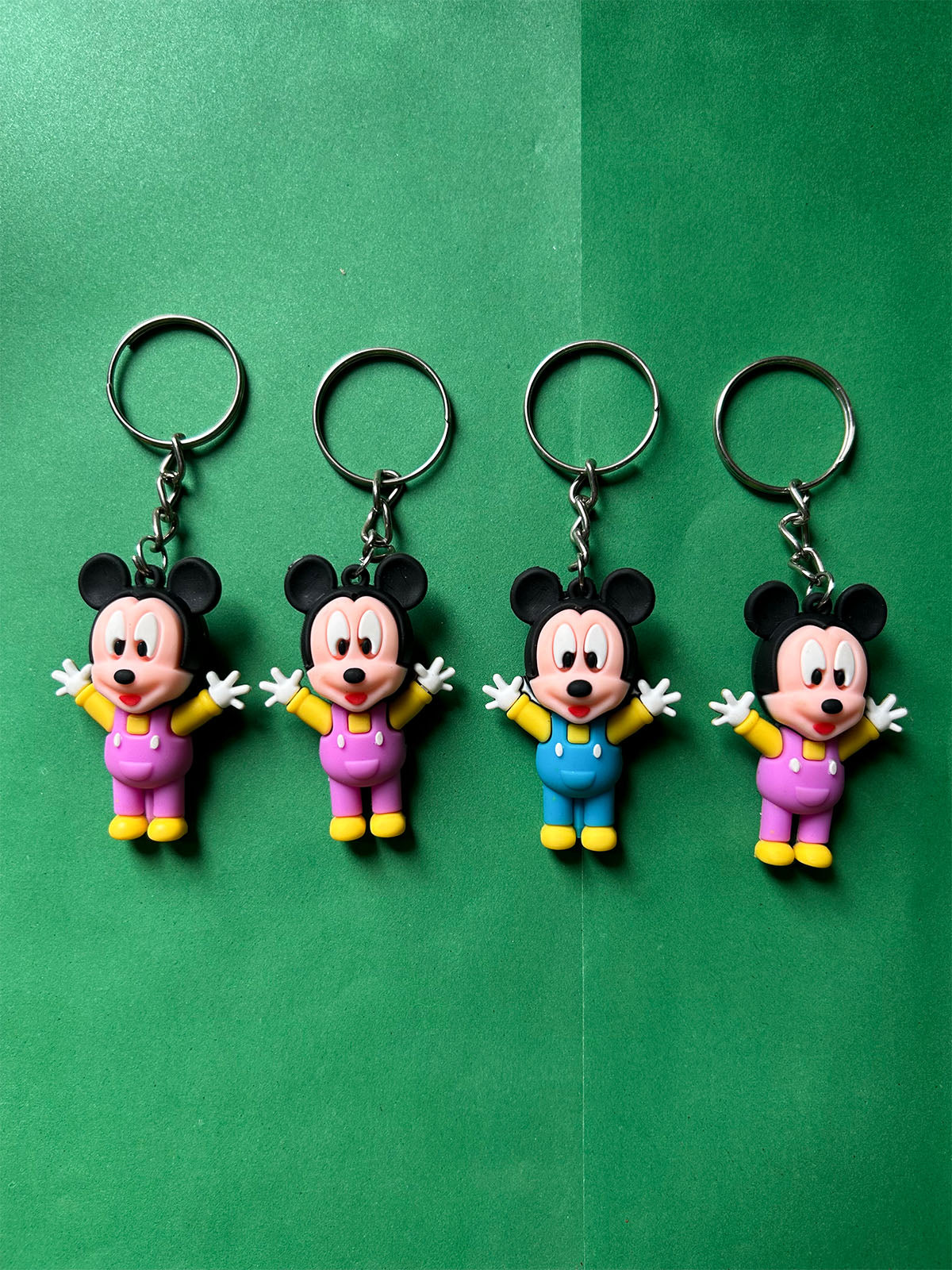 KC33 Pack of 4 Minnie Mouse Key Chain Multicolor